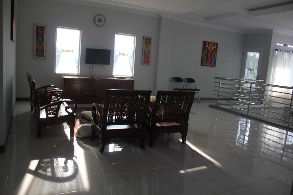 Shafa House Hotel บูกิตติงกี ภายนอก รูปภาพ